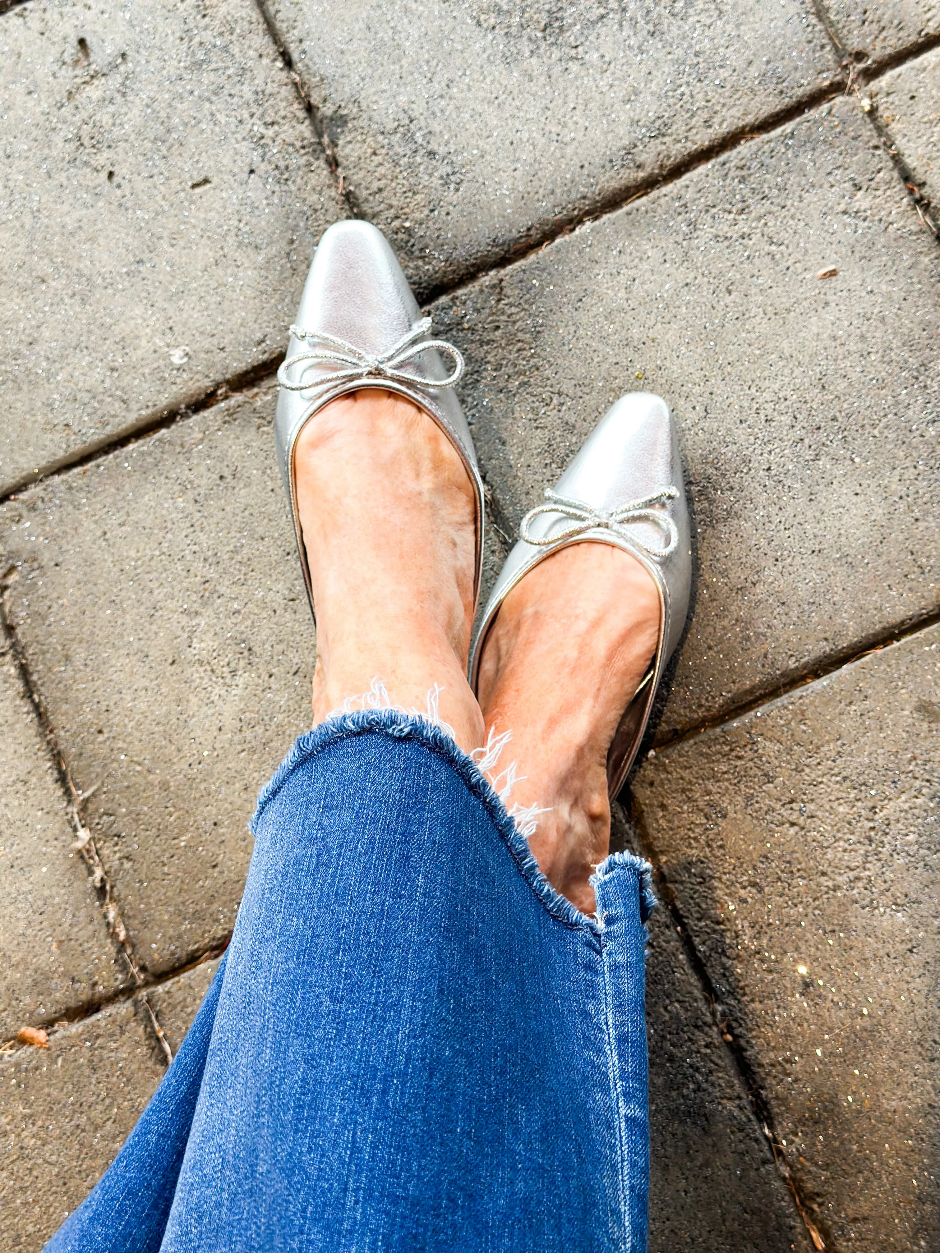 Bow Pointed Toe Flat