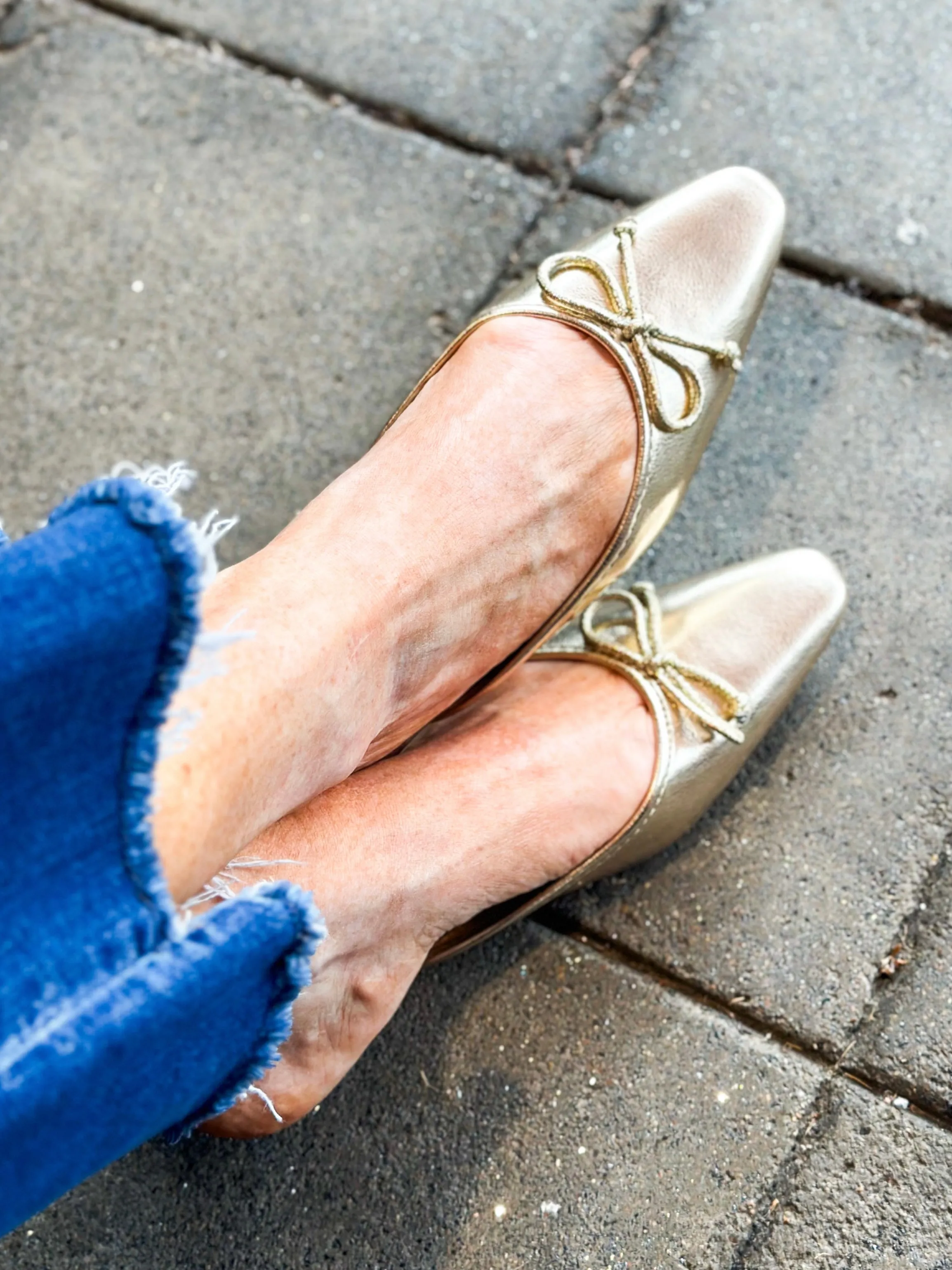 Bow Pointed Toe Flat