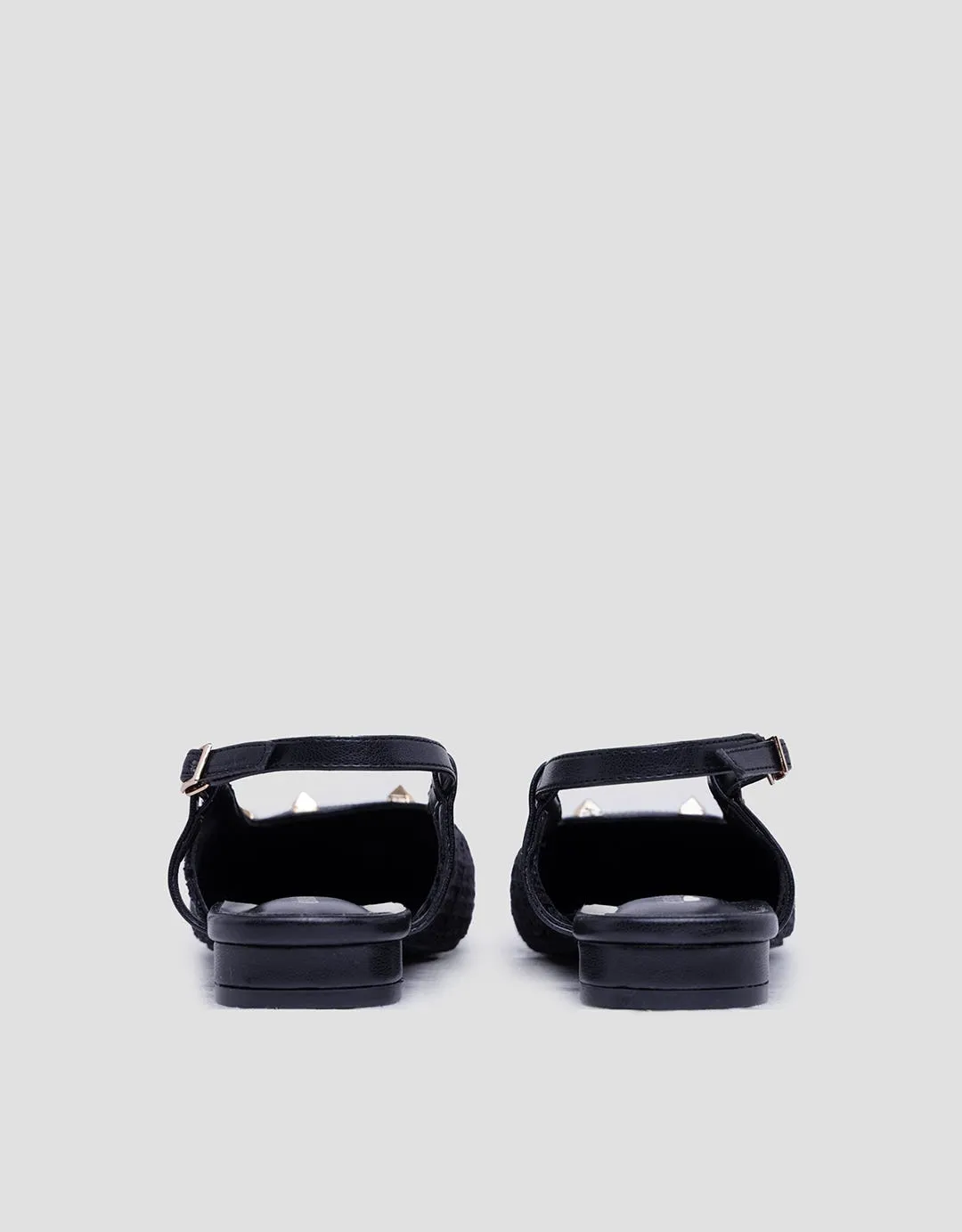 Details Texture Sepatu Slingback Wanita
