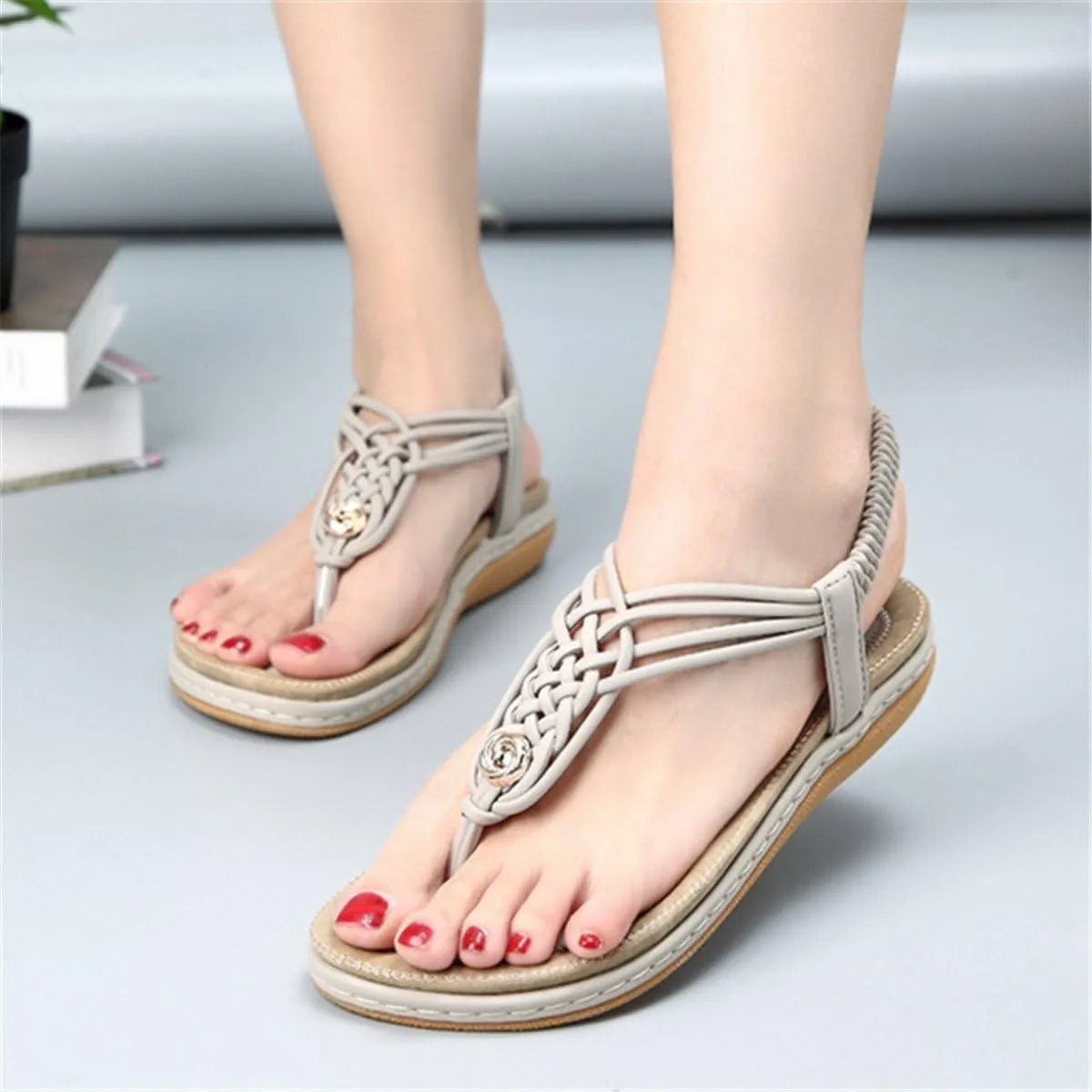 gracosy Summer Sandals for Women, Flat Sandals Flip Flops Thongs Clip Toe Slip On Elastic T-Strap Bohemia Beach Slippers