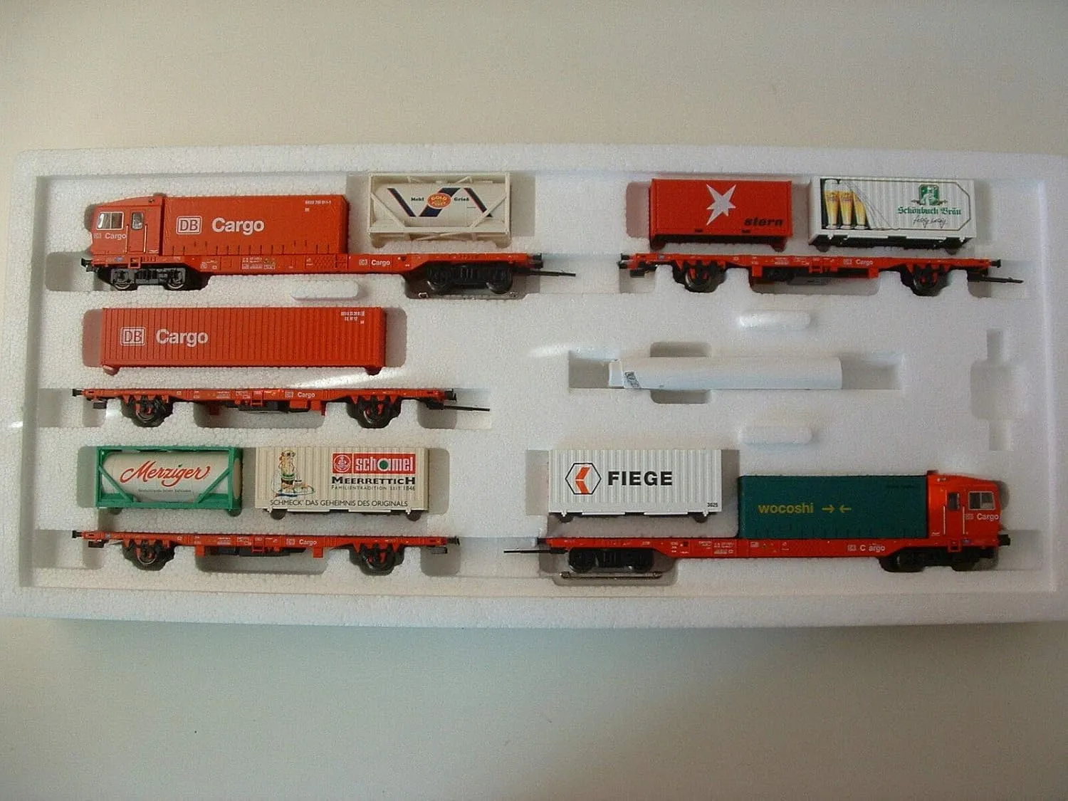 MARKLIN HO DB Cargo-Sprinter Train CONTAINERS Set 34090 with Doble BR-700 LOCOMOTIVES