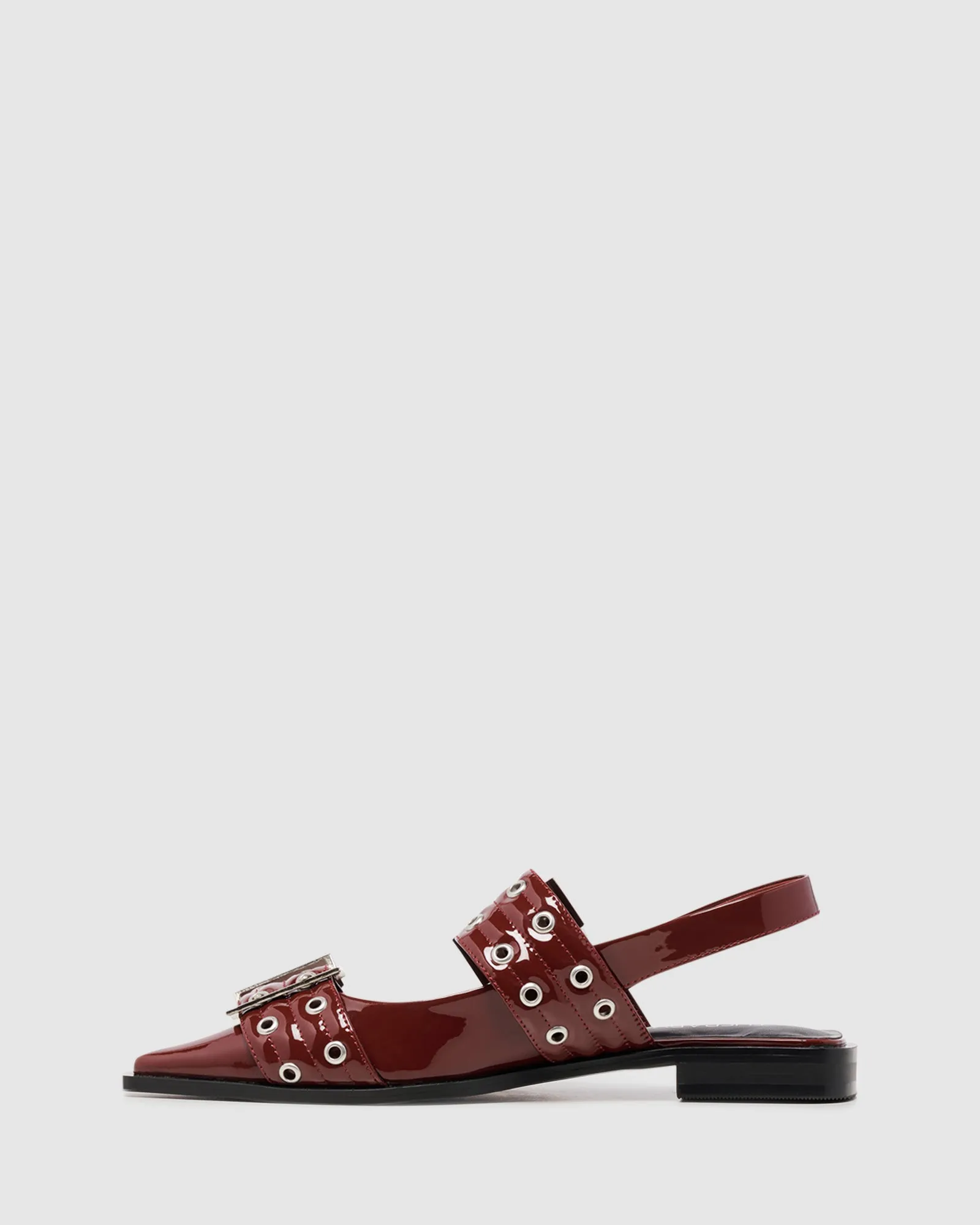Matilda Pointed Flat