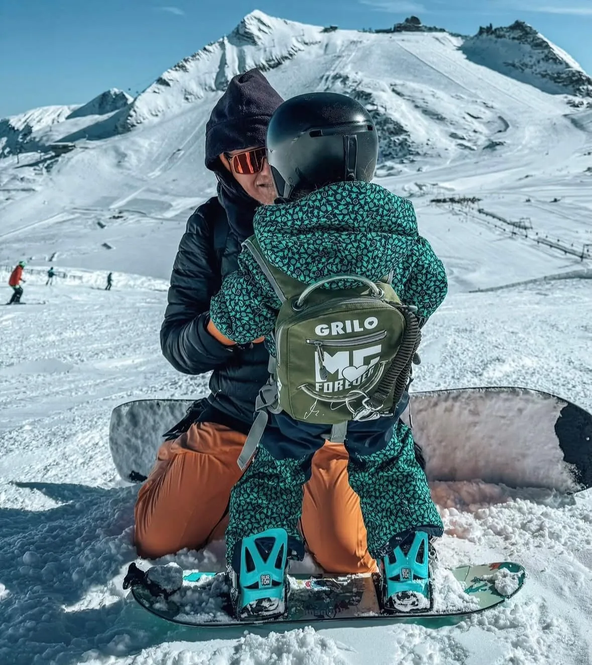 MDXONE Kids Snowboard Ski harness Trainer with retractable leash and Absorb bungees and removable seat harness