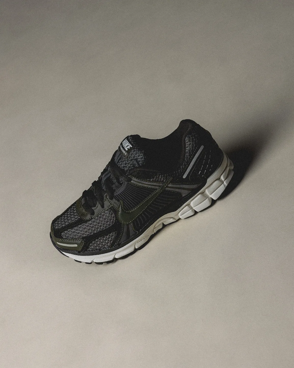 Nike Wmns Zoom Vomero 5 *Sequoia*
