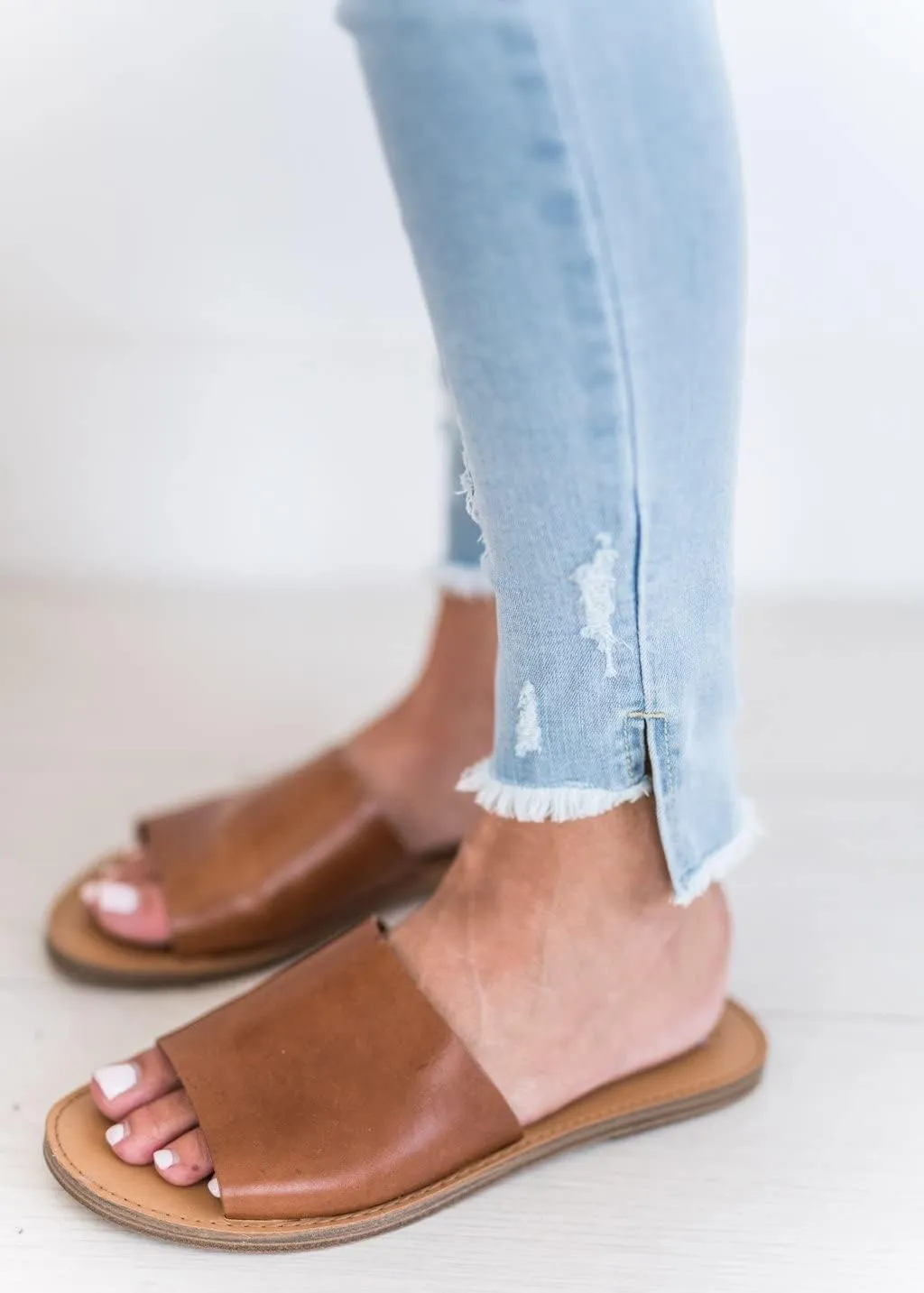 Steve Madden Grace Open Toe Slip-On Strap Slide Sandals Wide Cognac Leather