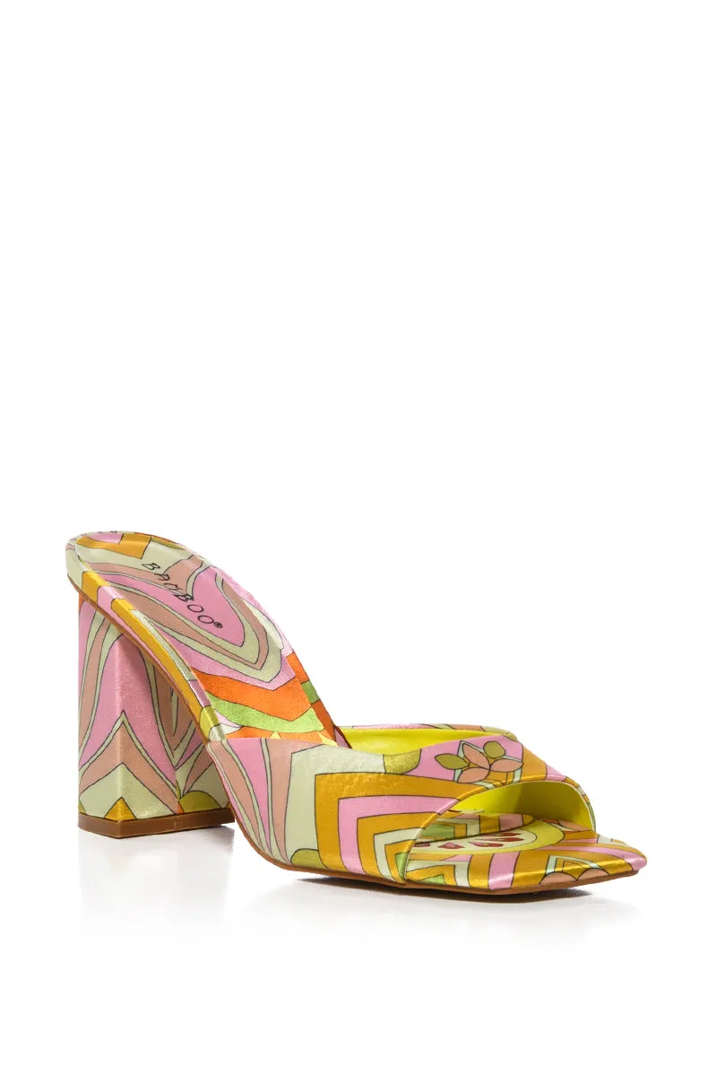 UNTOLD PATTERN DESIGN CHUNKY SANDAL IN YELLOW