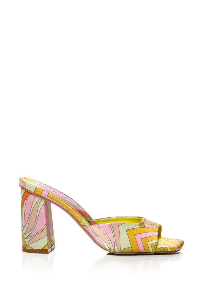 UNTOLD PATTERN DESIGN CHUNKY SANDAL IN YELLOW
