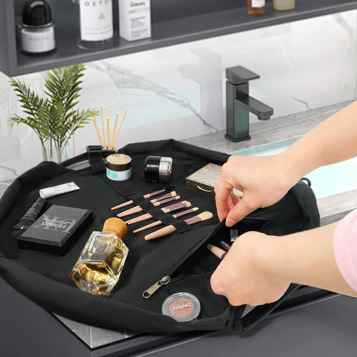 Vomgomfom 20 inch Drawstring Makeup Bag Open Flat,Waterproof Magic Cosmetic Pouch for Women,Black