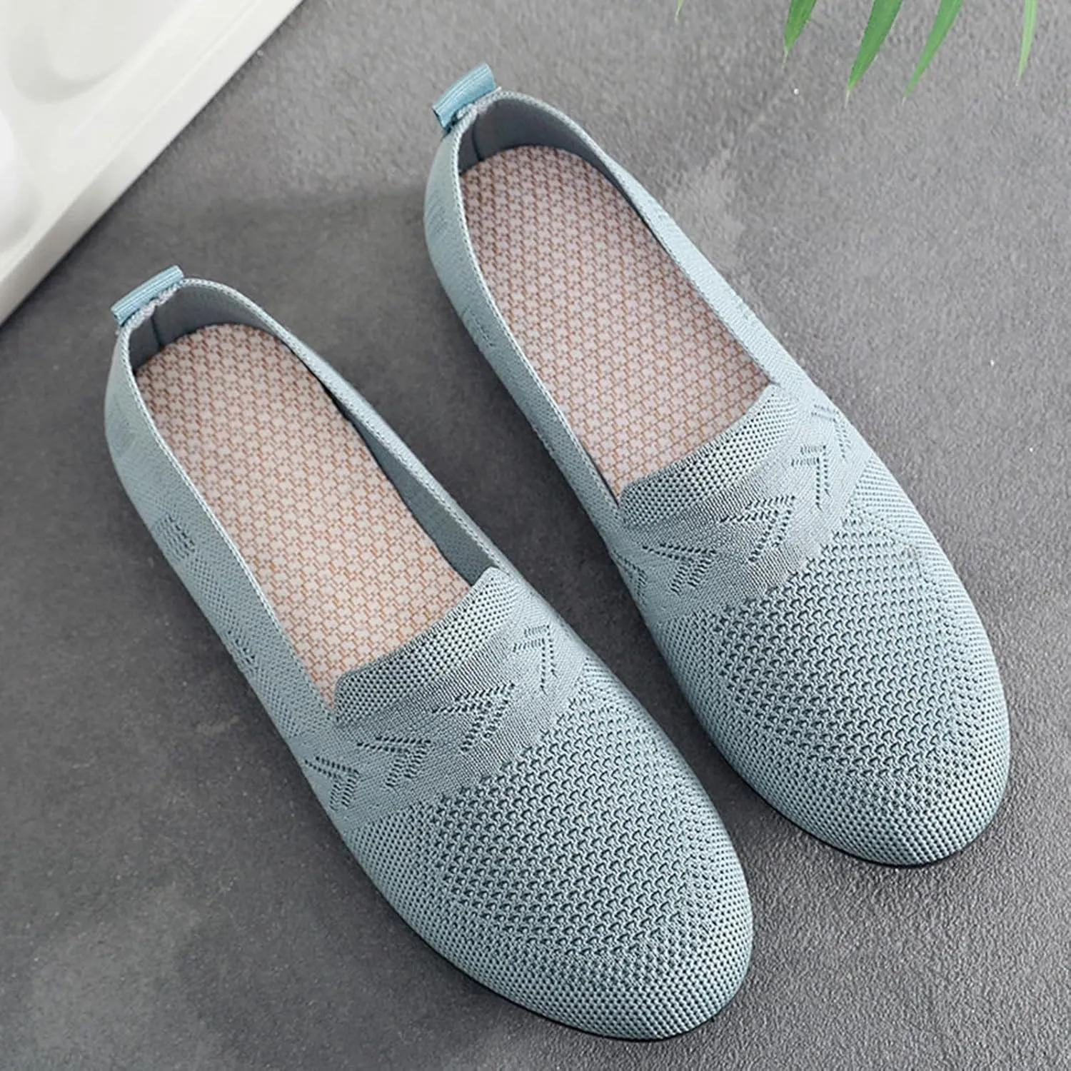 Women's Low Heel Casual Shoes Mesh Breathable Slip On Sneakers Comfortable Wide Width Work Shoes Summer Knit Flats
